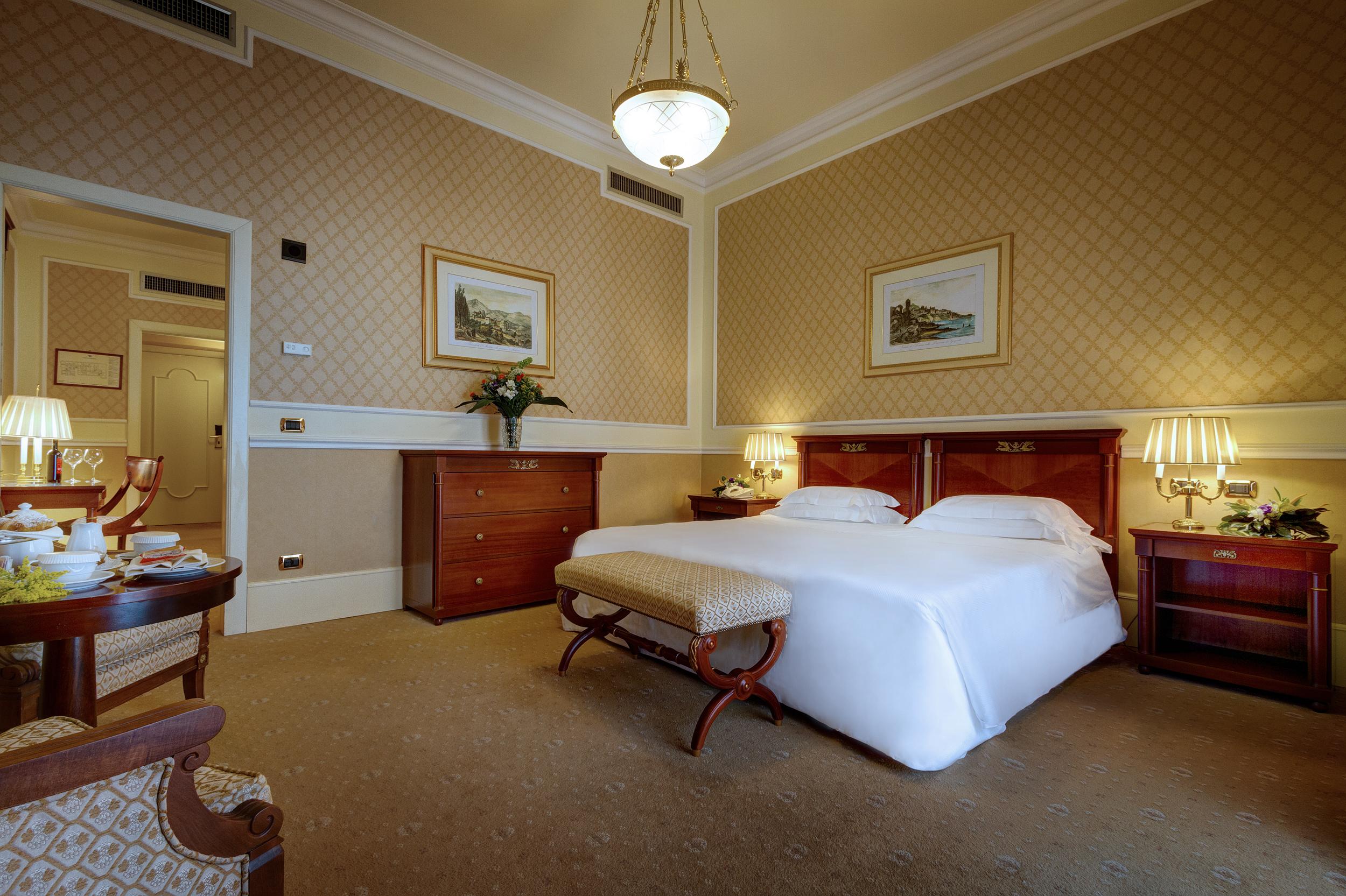Grand Hotel Et Des Palmes Palermo Exterior photo A room at the hotel