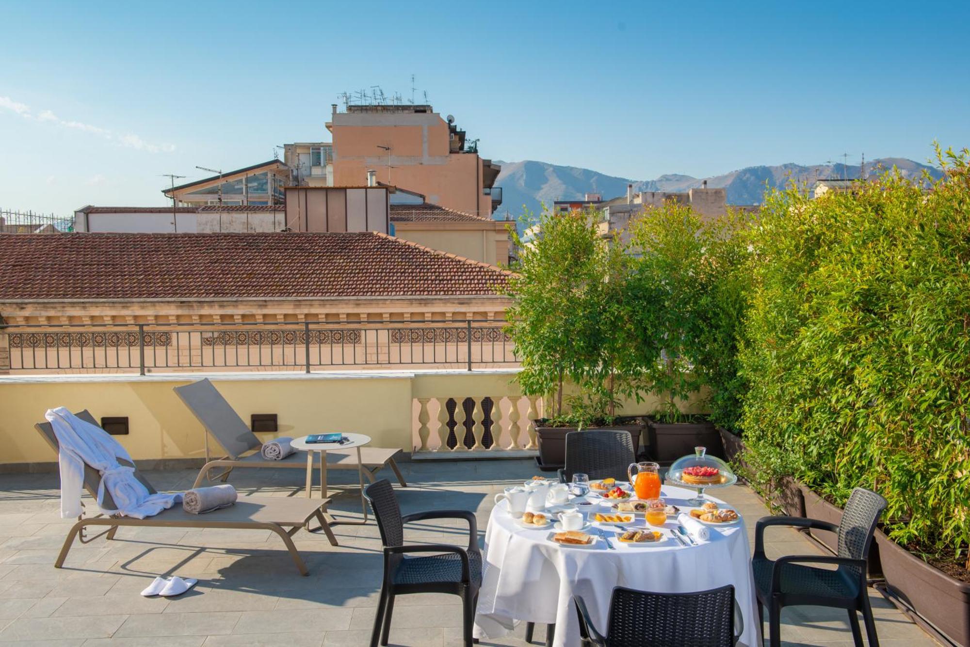 Grand Hotel Et Des Palmes Palermo Exterior photo Rooftop terrace